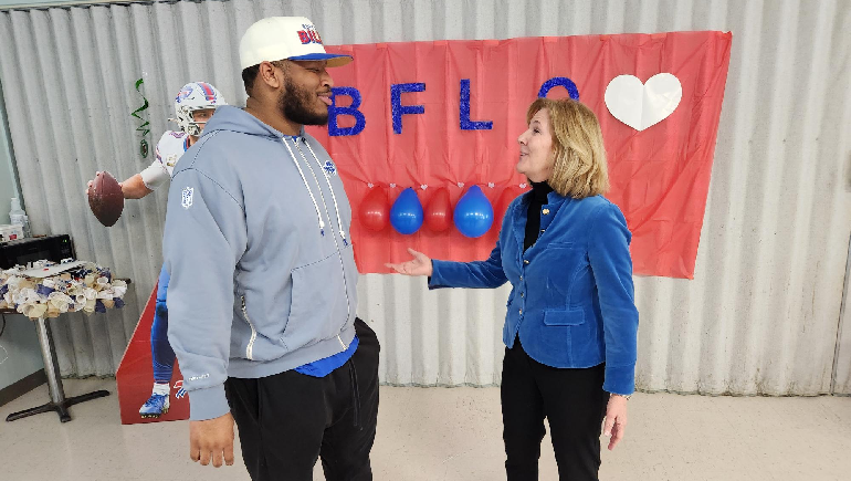 DeWayne Carter is welcomed by People Inc. CEO Anne McCaffrey